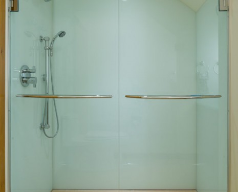 E4 Solid Glass Shower 02