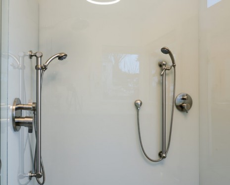 E4 Solid Glass Shower 03